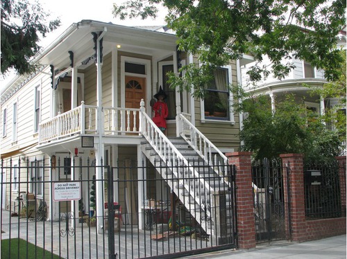 Dorotha Puentes House in Sacramento by vtourist com